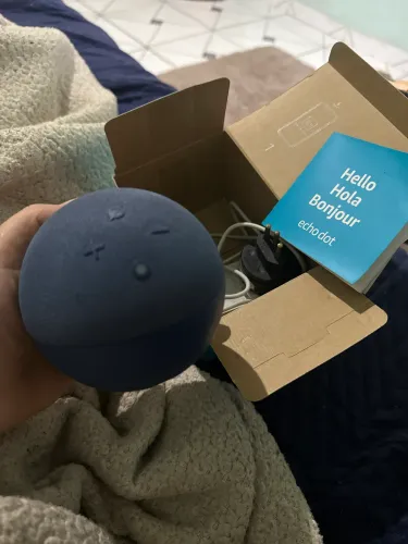 Uma Alexa novinha nunca usada ficou guardada em perfeitas condições 