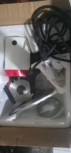 Maquina para cortar tecido