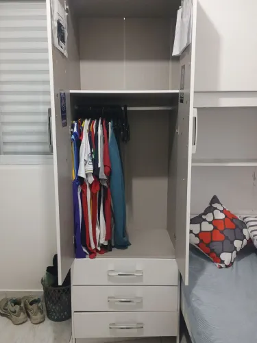 Guarda-roupa Solteiro com Cama Solteiro 4 Portas 3 Gavetas