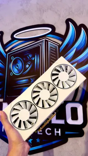 RX 9070 XFX 16GB Branca triple fan