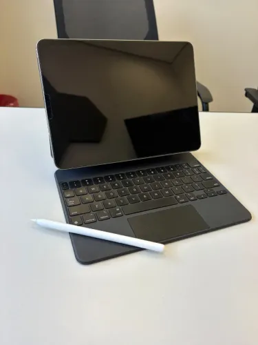 OPORTUNIDADE - iPad Pro M2 128 GB (Solução Completa)
