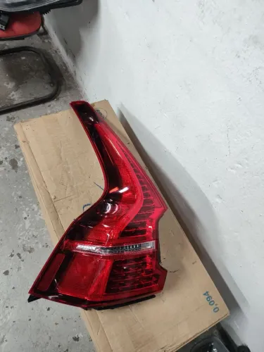 Lanterna Volvo XC60 lado esquerdo 