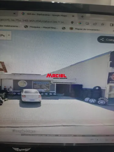 Excelente ponto comercial em avenida com linhas de ônibus e comércios em geral