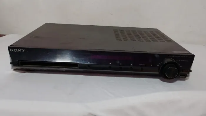 HOME THEATER SONY MOD. HCD-TZ2200 PARA AOROVEITAR PEÇAS OU CONSERTO