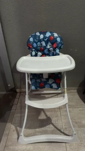 Cadeirinha de alimentação