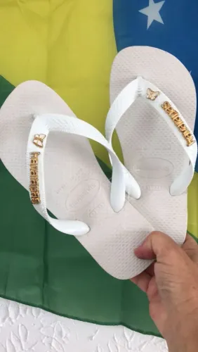 Havaianas original com pingente 