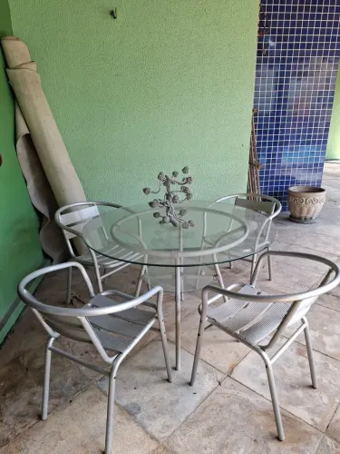 Mesa de vidro + Cadeiras