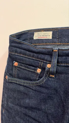 Calça Levis Skinny Taper premium 