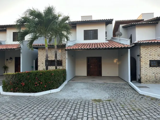 Casa duplex no Condominio Monte Verde - Lagoa Redonda