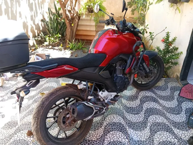 Fz15 2023, quitada só transferir, 73.000km