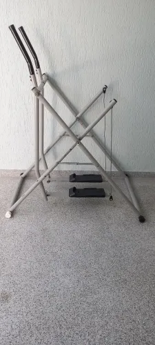 Simulador de Caminhada Funcionando 100% - Compacto e Sem Impacto<br><br>Copia e cola esse