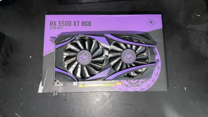 Rx5500xt 8GB placa trava imagem por isso valor