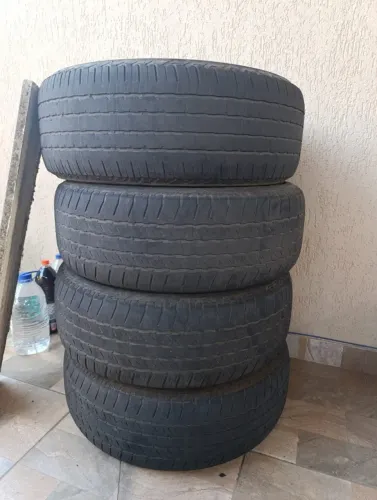 Pneu 265/60r18 Bridgestone Dueler Ht 684ll Ecopia 110t meia vida.