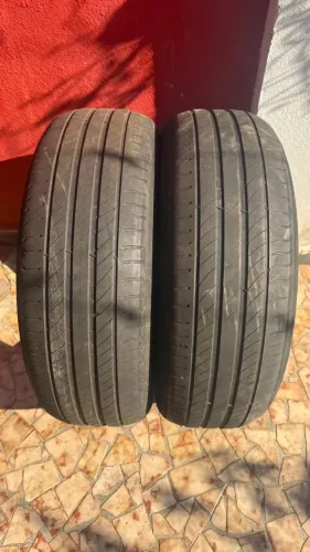 Pneus MICHELIN 215/60 R17