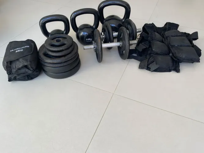Kit halteres e Anilhas + Ketltebell + colete + tornozeleira