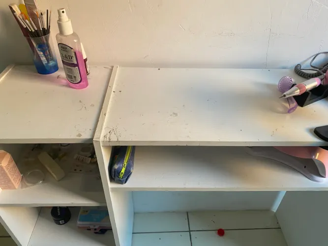 Mesa manicure + porta esmalte