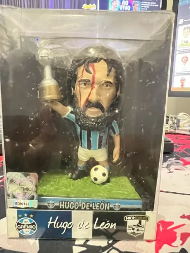 Miniatura Hugo De León Grêmio - Coleção Campeões do Mundo (Mini-Ídolos)