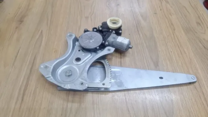 Máquina De Vidro T.e Toyota Yaris