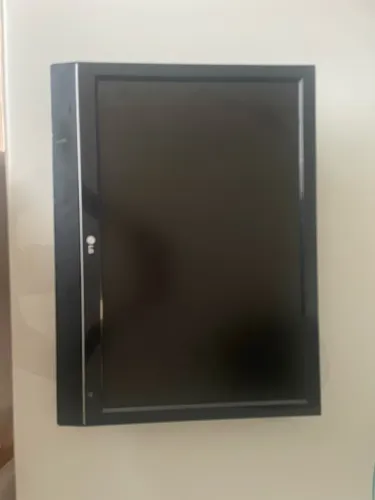 TV LG 22LS4R