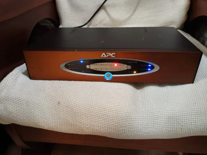 condicionador de energia APC H10