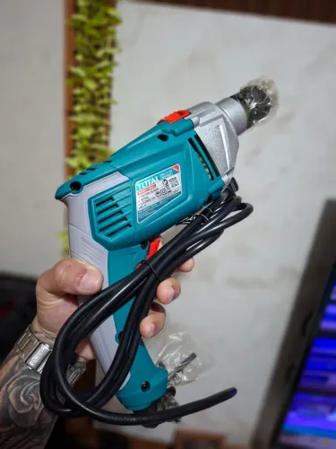 Furadeira de impacto 1010W NOVO NA CAIXA