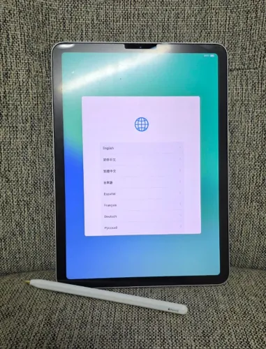 Kit iPad Air 5 (Chip M1, 64GB Wi-Fi) Cor Starlight + Apple Pencil 2 - Estado de Novo