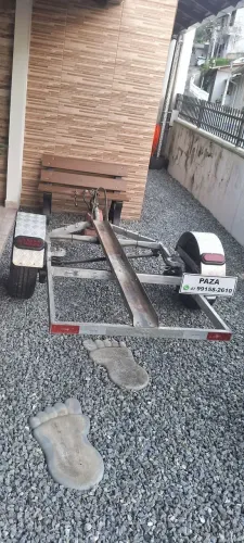 Vendo Reboque pra moto marca CARRESUL