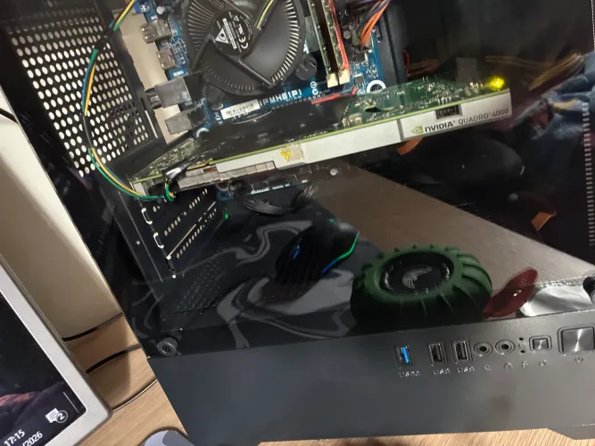 Placa de vídeo Nvidia Quadro 4000 - 2GB 150 REAIS