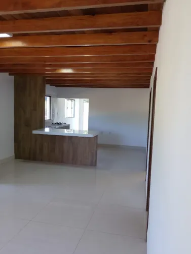 Vendo linda casa em chapada dos Guimarães
