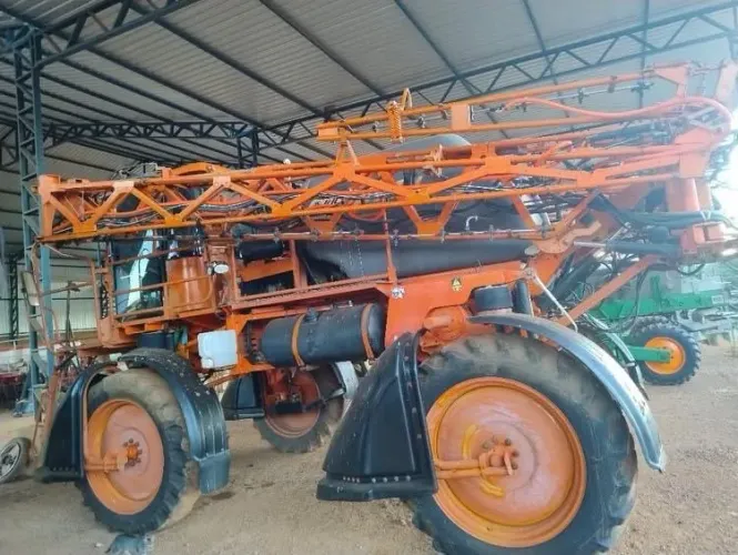 Pulverizador Jacto Uniport 2500