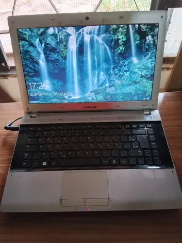 Notebook Samsung RV419 , SSD 240GB e 4GB RAM + Mouse e Teclado.