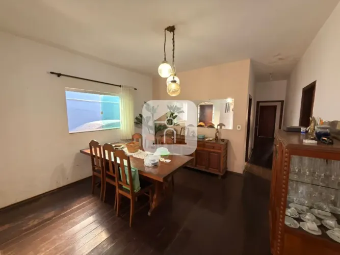 Casa para locação no bairro Tabajaras