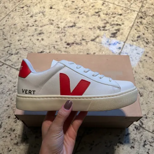Tênis feminino vert de cadarço branco com vermelho tamanho 35 novo