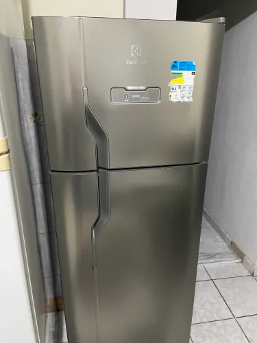 Geladeira semi-nova