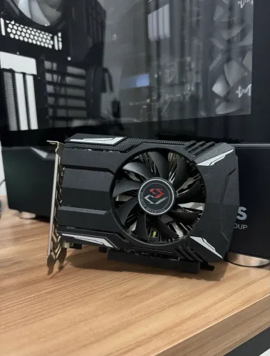 RX 550 2GB ASROCK (ULTIMA UNIDADE) (Cartão até 12x com juros)