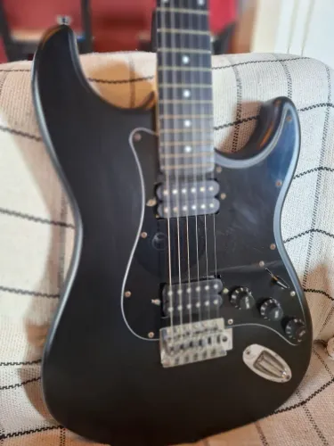 Guitarra Giannini muito nova