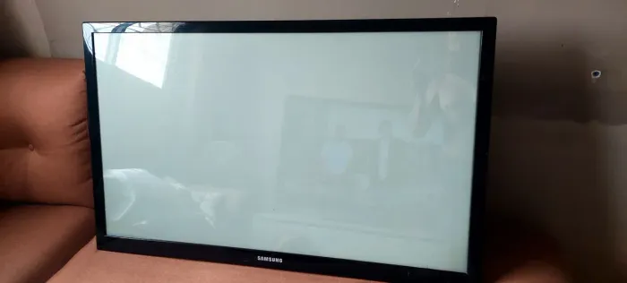 Vendo TV 43 polegadas da marca Samsung,