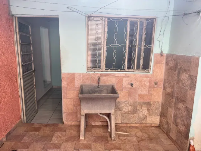 Aluga se 3 cômodos