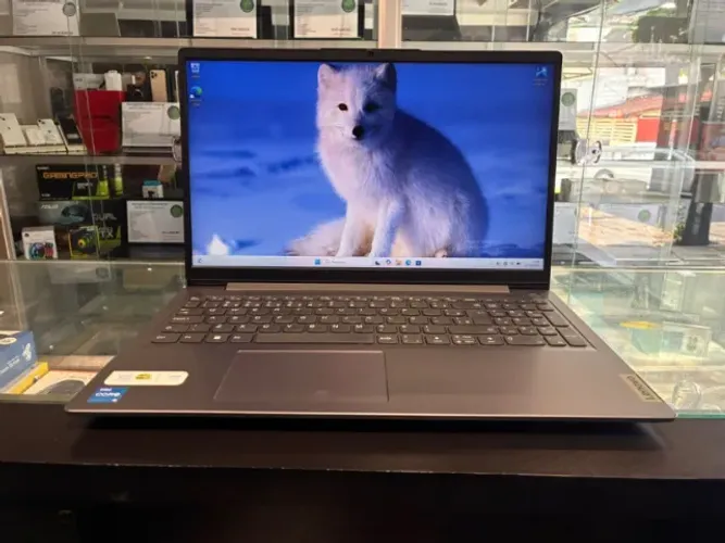Notebook Lenovo - Intel Core i5, 8GB de RAM e SSD NVMe de 256GB