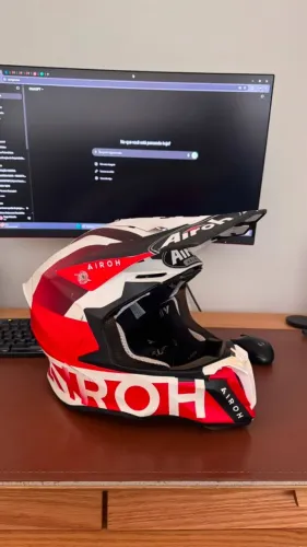 Capacete Airoh Twist 2.0 Lift Motocross/Trilha