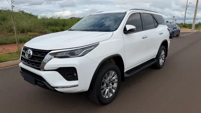 Toyota Hilux SW4 SRV 4X2 2.7 Flex 16V Aut. 2021