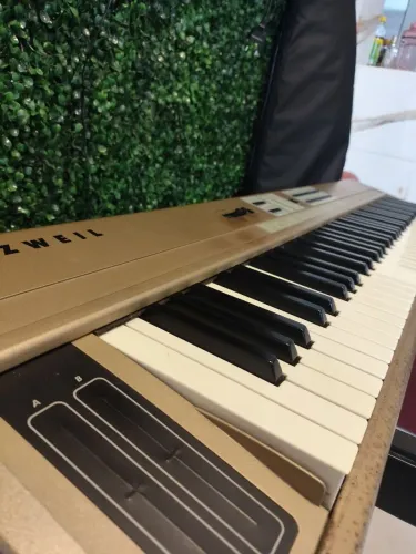 Piano Elétrico | Kurzweil SP76