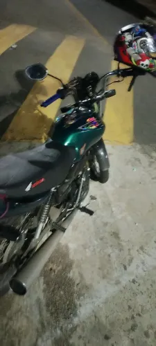 Vendo moto documentada em dia