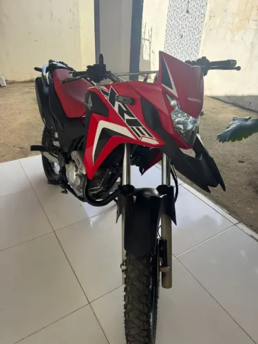 Vendo Xre 300 rally 2022, não troco!