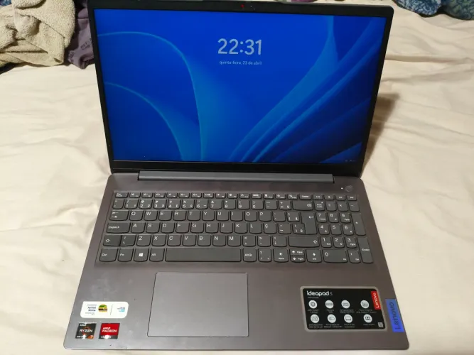 Ideapad 3 5700u  1tb e 256Gb de SSD 20Gb de RAM