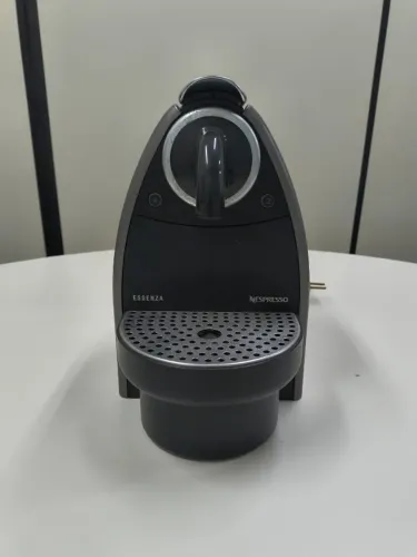 Cafeteira Nespresso Essenza