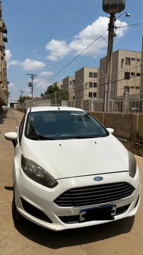 Ford Fiesta 1.5 16V Flex Mec. 5P 2015