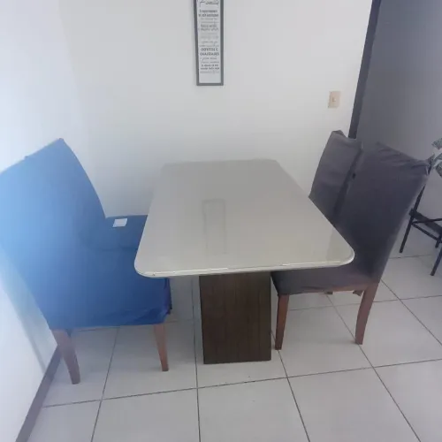 Mesa 4 cadeiras