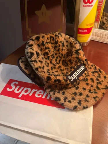 Boné Supreme Leopard Fleece Gold (FW17) - USADO
