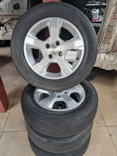Rodas 15 polegadas do onix prisma colbat spin 
